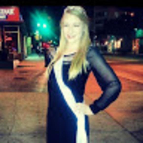 Meet your Posher, Amanda - Picture 1 of 1